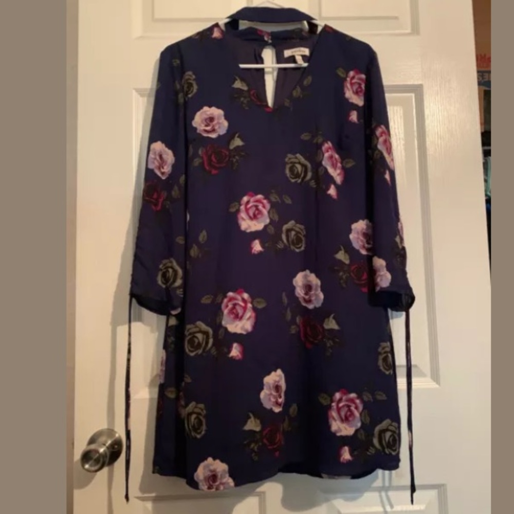 🐿Speechless blue floral dress size L NWOT